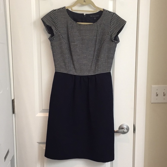 Dress - Picture 1 of 4